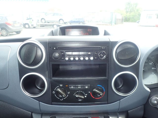 2014 PEUGEOT PARTNER TEPEE 1.6 HDi Tepee S MPV 5dr Diesel Manual (135 g/km, 92 bhp) - Photo 8