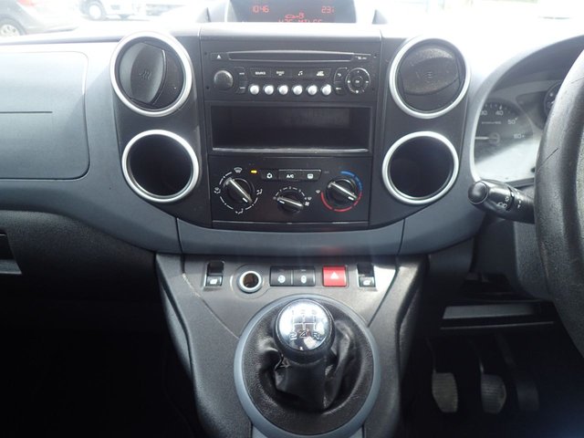 2014 PEUGEOT PARTNER TEPEE 1.6 HDi Tepee S MPV 5dr Diesel Manual (135 g/km, 92 bhp) - Photo 9