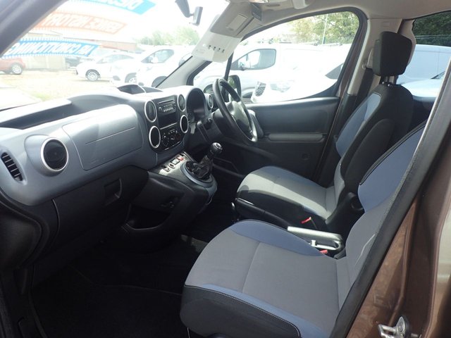 2014 PEUGEOT PARTNER TEPEE 1.6 HDi Tepee S MPV 5dr Diesel Manual (135 g/km, 92 bhp) - Photo 10