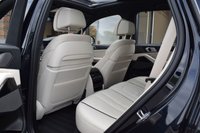 USED 2019 19 BMW X5 3.0 M50d SUV 5dr Diesel Auto xDrive Euro 6 (s/s) (400 ps) PAN ROOF / COMF & TECH PACKS