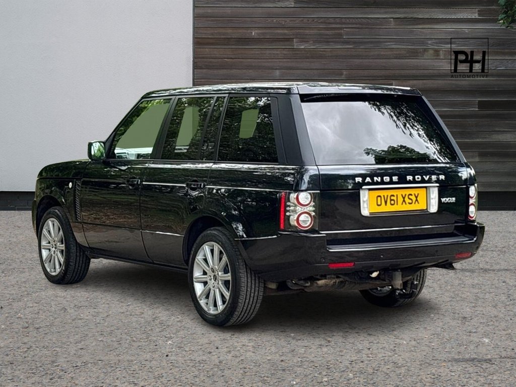 USED 2011 61 LAND ROVER RANGE ROVER 4.4 TD V8 Vogue SE SUV 5dr Diesel Auto 4WD Euro 5 (313 bhp) 3 OWNERS|TOW BAR|GREAT EXAMPLE
