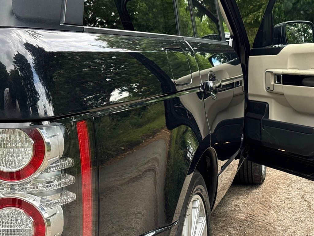USED 2011 61 LAND ROVER RANGE ROVER 4.4 TD V8 Vogue SE SUV 5dr Diesel Auto 4WD Euro 5 (313 bhp) 3 OWNERS|TOW BAR|GREAT EXAMPLE