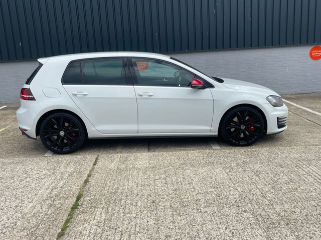 View our VOLKSWAGEN GOLF