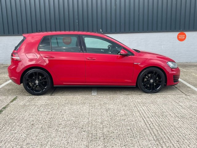 View our VOLKSWAGEN GOLF