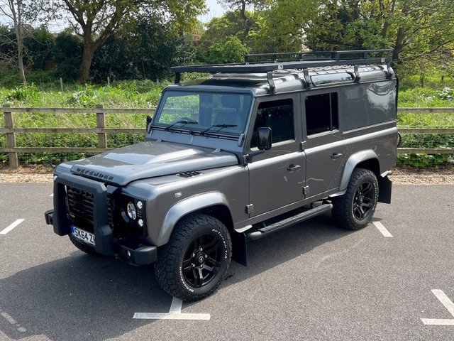 2014 64 Land Rover Defender 110 XS 2.2 TDCi // URBAN TRUCK // 5dr // Diesel // Manual // 4WD // MWB Euro 5 (122 ps) // px swap