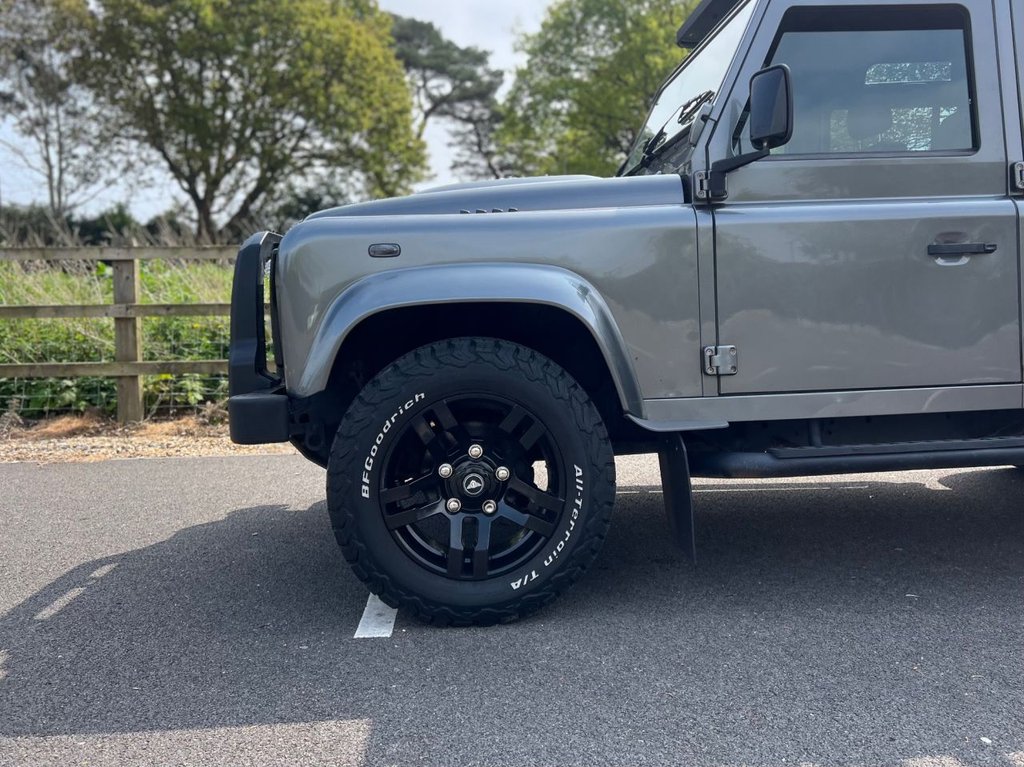 USED 2014 64 LAND ROVER DEFENDER 110 XS 2.2 TDCi // URBAN TRUCK // 5dr // Diesel // Manual // 4WD // MWB Euro 5 (122 ps) // px swap 