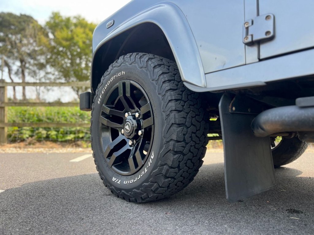 USED 2014 64 LAND ROVER DEFENDER 110 XS 2.2 TDCi // URBAN TRUCK // 5dr // Diesel // Manual // 4WD // MWB Euro 5 (122 ps) // px swap 