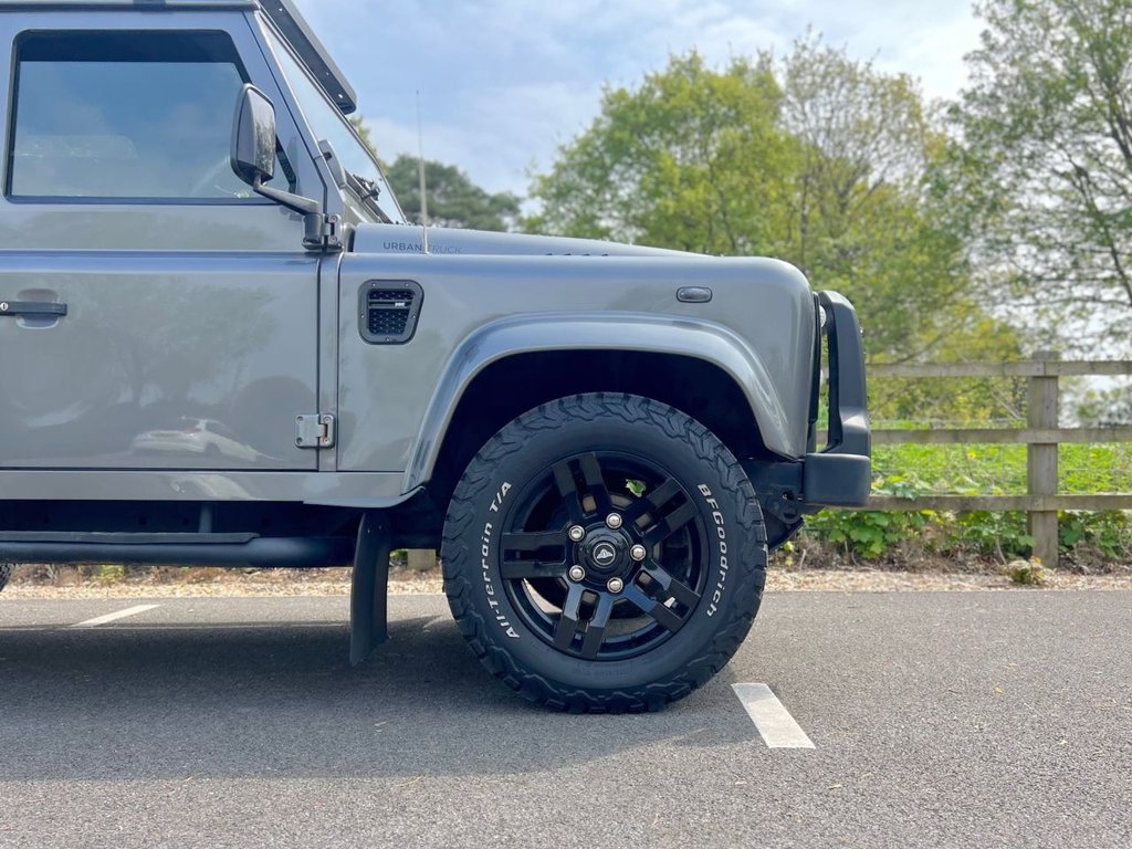 USED 2014 64 LAND ROVER DEFENDER 110 XS 2.2 TDCi // URBAN TRUCK // 5dr // Diesel // Manual // 4WD // MWB Euro 5 (122 ps) // px swap 
