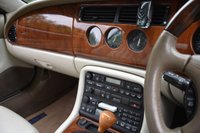 USED 2000 JAGUAR XK8 CONVERTIBLE 4.0 Convertible 2dr Petrol Automatic (284 g/km, 290 bhp) ***128 AA POINT CHECK ***