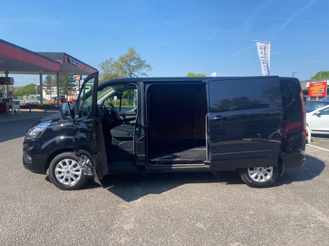 2019 Ford Transit Custom 2L Limited 5dr - Photo 3