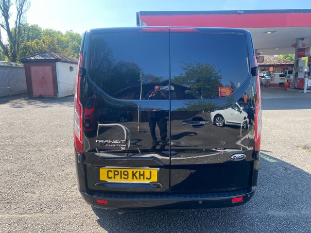 2019 Ford Transit Custom 2L Limited 5dr - Photo 7