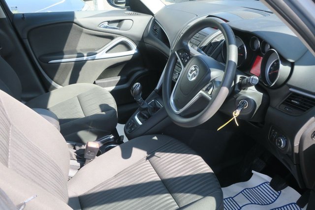 2014 VAUXHALL ZAFIRA TOURER - Photo 11