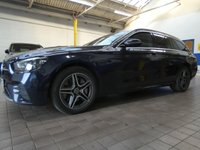 USED 2020 70 MERCEDES-BENZ E-CLASS 2.0 E300de 13.5kWh AMG Line Estate 5dr Diesel Plug-in Hybrid G-Tronic+ Euro 6 (s/s) (306 ps) SAT NAV ANDROID APPLE CARPLAY LEATHER HEATED SEATS CRUISE CONTROL REAR VIEW CAMERA PARKING SENSORS 1 OWNER SERVICE HISTORY WARRANTY