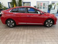 USED 2022 22 HYUNDAI IONIQ 1.6 h-GDi Premium SE Hatchback 5dr Petrol Hybrid DCT Euro 6 (s/s) (141 ps) SAT NAV LEATHER HEATED VENTILATED SEATS HEATED STEERING HEATED REAR SEATS REAR VIEW CAMERA CRUISE CONTROL PARKING SENSORS 1 OWNER 3 HYUNDAI SERVICES TO 11K MILES HYUNDAI WARRANTY MARCH 2027