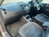USED 2014 14 VOLKSWAGEN TIGUAN 2.0 TDI BlueMotion Tech Match SUV 5dr Diesel Manual 2WD Euro 5 (s/s) (140 ps) 