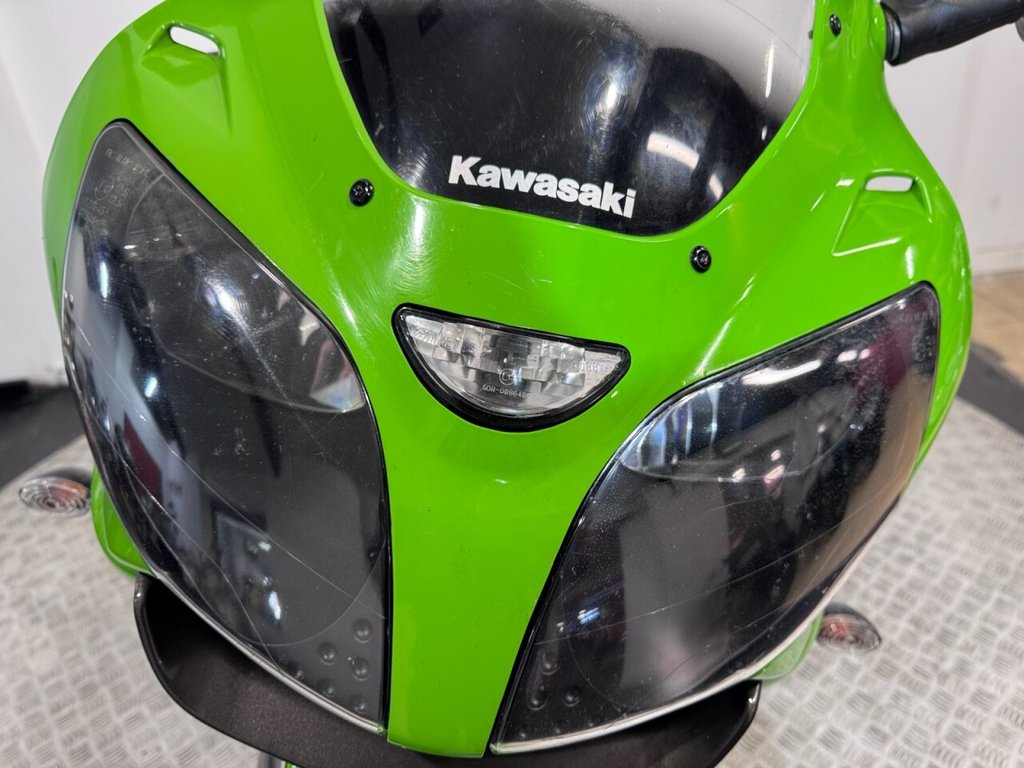 punk緑 3K-mile 2003 Kawasaki Ninja ZX-6R Promises A Dopamine Rush