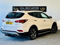 USED 2017 66 HYUNDAI SANTA FE 2.2 CRDi Blue Drive Wiggins Edition SUV 5dr Diesel Auto 4WD Euro 6 (s/s) (7 Seat) (200 ps) PANROOF SATNAV VENTED SEATS