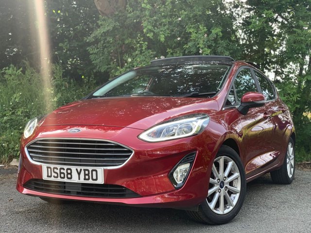 2018 68 FORD FIESTA 1.0T EcoBoost GPF Titanium X Hatchback 5dr Petrol Manual Euro 6 (s/s) (125 ps)2 KEYS+PANORAMIC SUNROOF+MEDIA+NAVIGATION+BLUETOOTH+ALLYS+HALF LEATHER SEATS+USB+AUX+DAB 2 KEYS+HISTORY+PARKING SENSORS+HALF LEATHER SEATS+PANO SUNROOF+NAV+CLIMATE+PRIVACY+BLUETOOTH+MEDIA+USB+AUX+DAB+APPS+ALLOYS+CRUISE+HEATED FRONT SEATS+HPI CLEAR