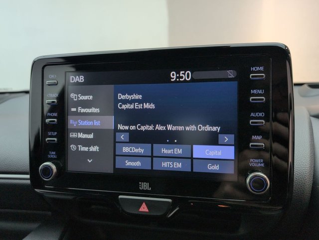 USED 2022 22 Toyota Yaris 1.5 Vvt-H Launch Edition Hatchback 5dr Petrol Hybrid E-Cvt Euro 6 (s/S) (116 Ps) -Apple Carplay + Air Conditioning-