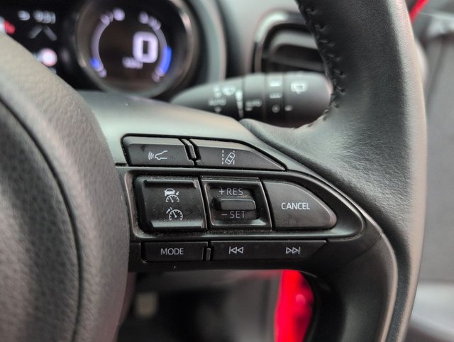 USED 2022 22 Toyota Yaris 1.5 Vvt-H Launch Edition Hatchback 5dr Petrol Hybrid E-Cvt Euro 6 (s/S) (116 Ps) -Apple Carplay + Air Conditioning-