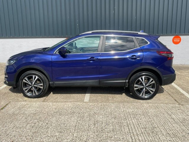 View our NISSAN QASHQAI
