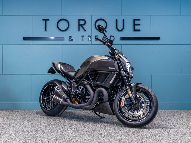 2015 65 Ducati Diavel 1198 Titanium Ltd Edition 295/500