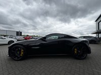 USED 2020 70 ASTON MARTIN VANTAGE 4.0 V8 Coupe 2dr Petrol Auto Euro 6 (510 ps) &pound;9KEXTRAS*20"ALLOYS*YELLOW CALIPERS