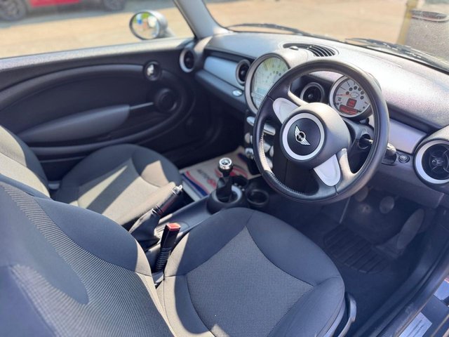 2010 MINI HATCH - Photo 8