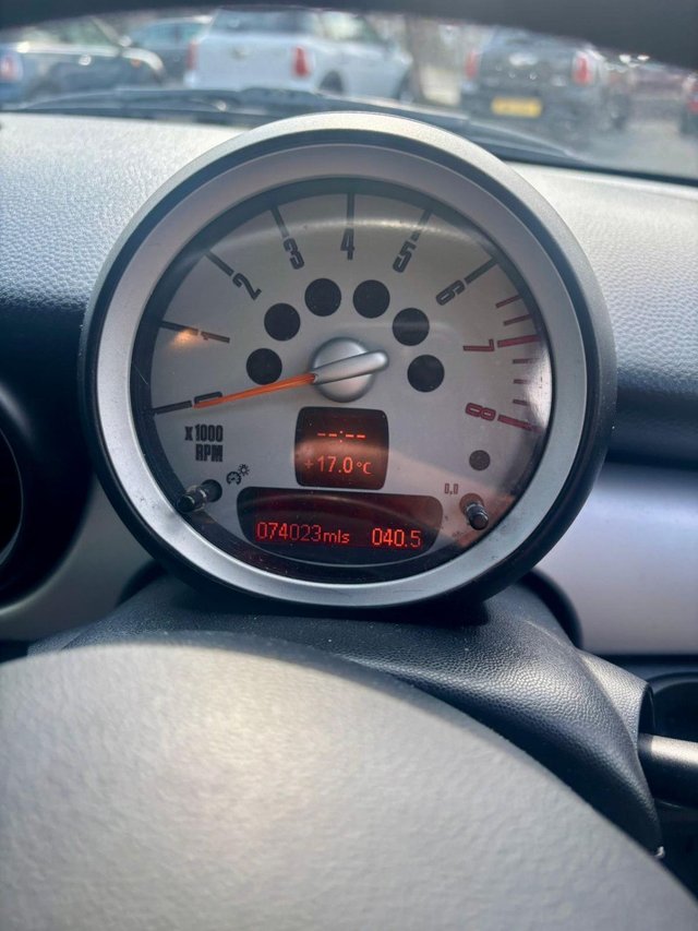 2010 MINI HATCH - Photo 12