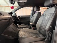 USED 2021 VOLKSWAGEN TIGUAN 1.5 TSI R-Line SUV 5dr Petrol DSG Euro 6 (s/s) (150 ps)+2021 REGISTERED+1 FORMER KEEPER+2 KEYS+MEDIA+NAVIGATION+DIGITAL COCKPIT+BLUETOOTH+USB+AUX+DAB+APPS+ 1 FORMER KEEPER+REAR SENSORS+HALF LEATHER HEATED SEATS+ALLOYS+DIGIDASH+HEATED STEERING WHEEL+APPLECARPLAY+AUTOMATIC+BLUETOOTH+AUTOHOLD+AIRCON+NAV+CRUISE+CLIMATE+HPI CLEAR