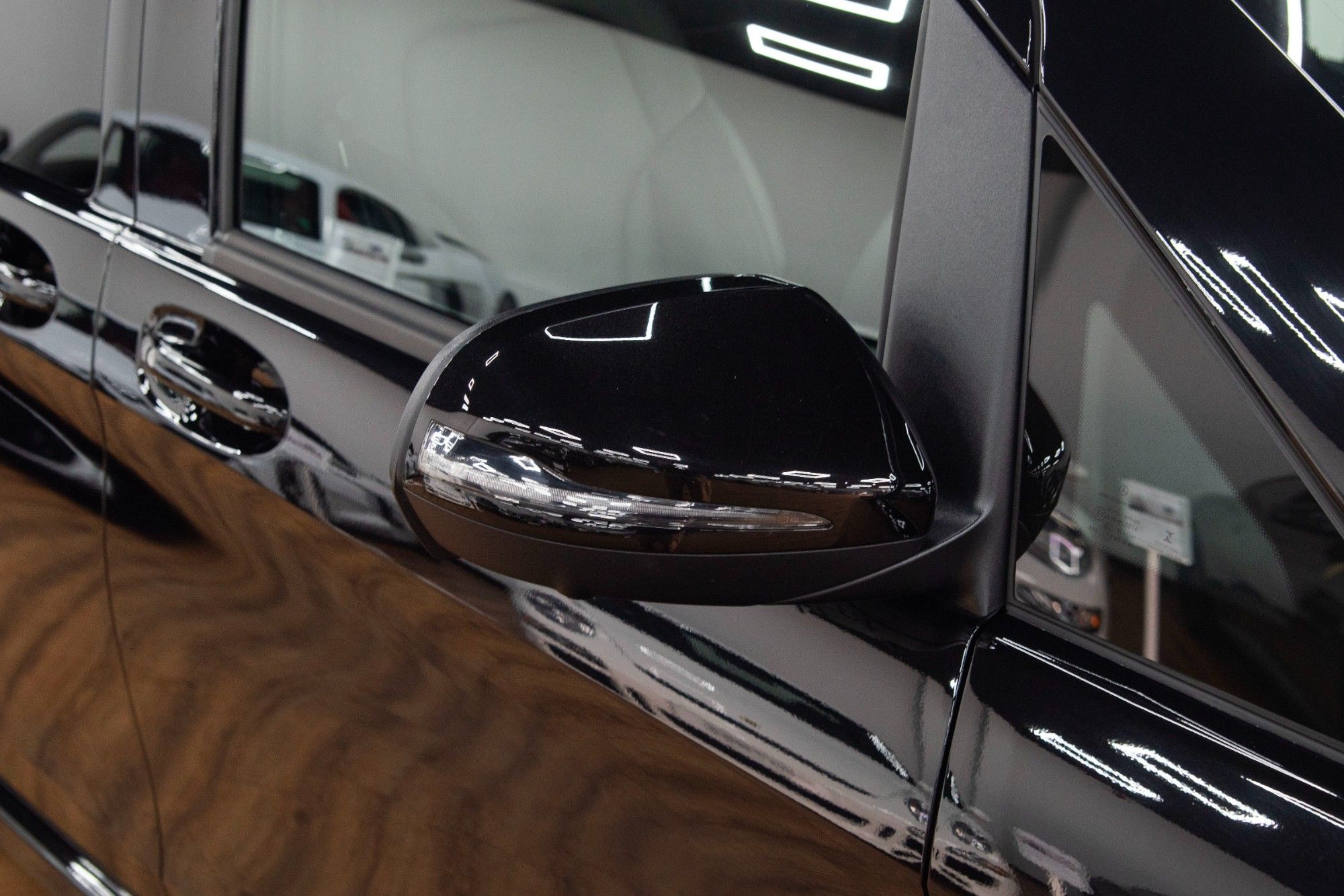 USED 2022 72 MERCEDES-BENZ V-CLASS 2.0 V300d AMG Line XLWB 