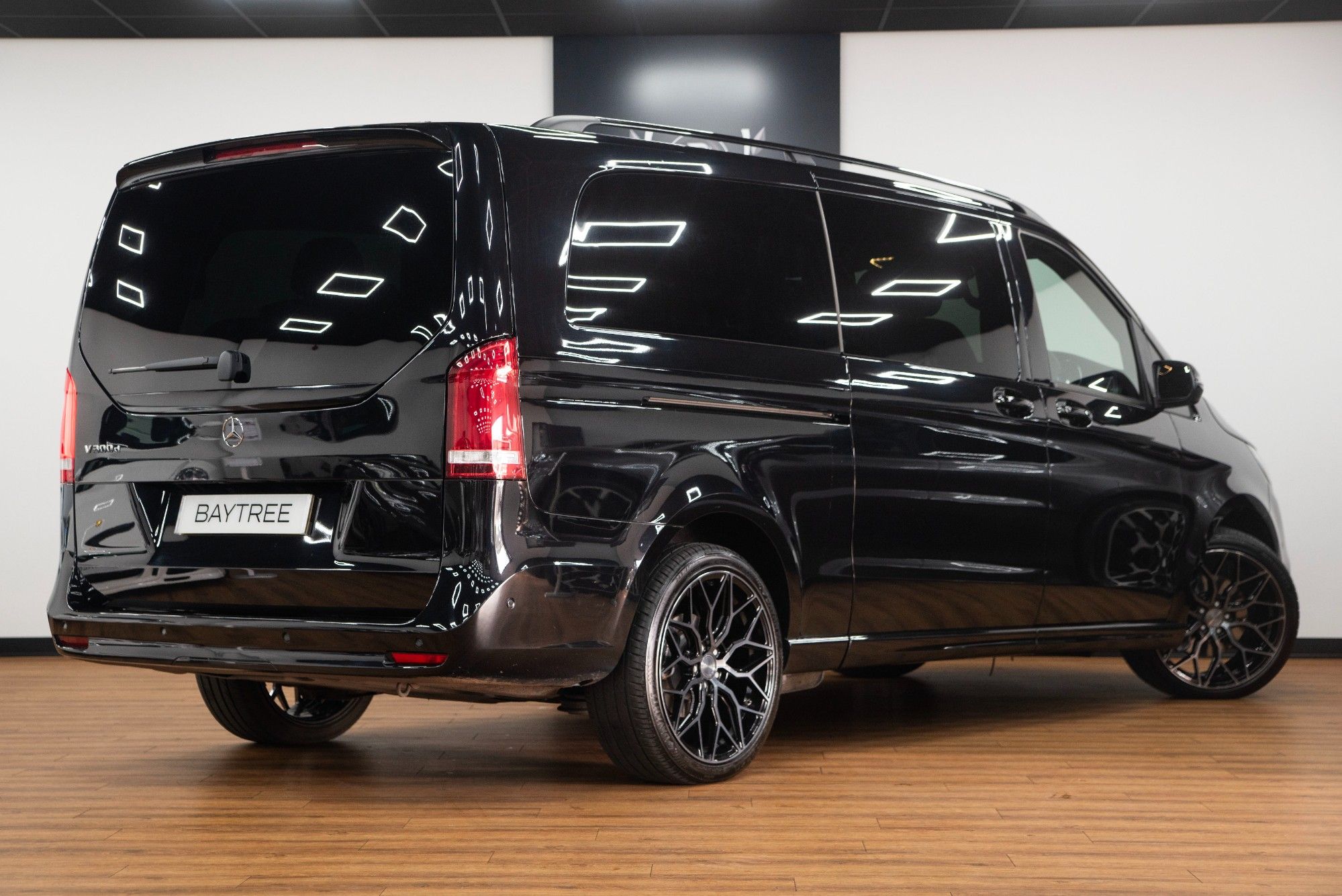 USED 2022 72 MERCEDES-BENZ V-CLASS 2.0 V300d AMG Line XLWB 