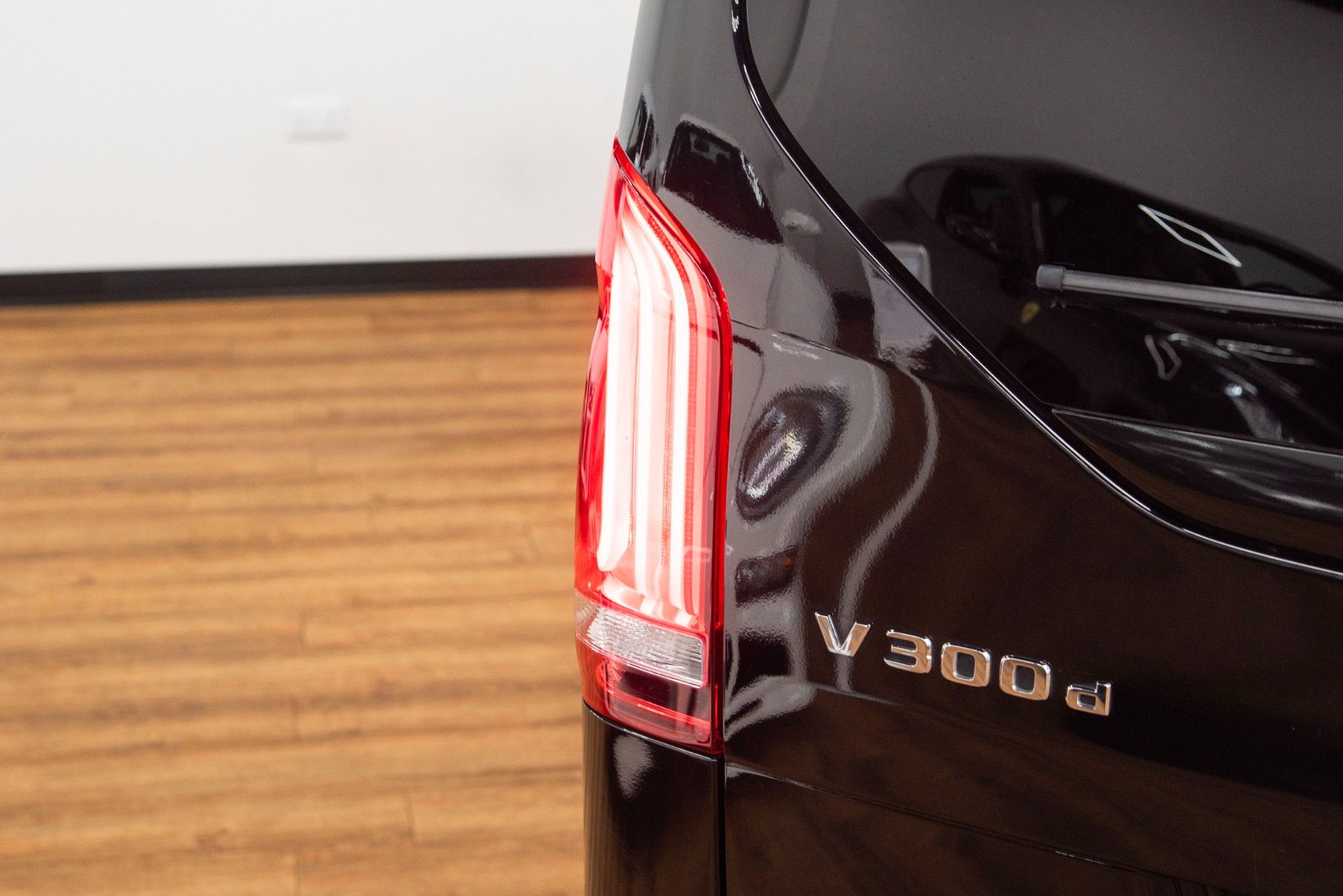 USED 2022 72 MERCEDES-BENZ V-CLASS 2.0 V300d AMG Line XLWB 