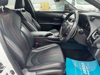 USED 2020 70 LEXUS UX 2.0 250h F Sport SUV 5dr Petrol Hybrid E-CVT Euro 6 (s/s) (184 ps) Beautiful Lexus with Premium Pack Extendable Lexus Warranty Full Dealer Service History Amazing Spec