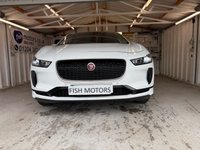 USED 2019 69 JAGUAR I-PACE 400 90kWh S SUV 5dr Electric Auto 4WD (400 ps)+1 FORMER KEEPER+HISTORY+2 KEYS+2 CABLES+MEDIA+NAVIGATION+FULL LEATHER SEATS+PRIVACY+18 INCH ALLOYS 2 KEYS+2 CABLES+1 FORMER KEEPER+FULL LEATHER HEATED SEATS+BLUETOOTH+PARK CONTROL+18" ALLOYS+MEDIA+NAV+CLIMATE+CRUISE+REAR CAM+HPI CLEAR