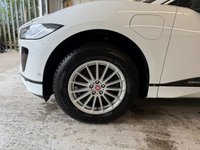 USED 2019 69 JAGUAR I-PACE 400 90kWh S SUV 5dr Electric Auto 4WD (400 ps)+1 FORMER KEEPER+HISTORY+2 KEYS+2 CABLES+MEDIA+NAVIGATION+FULL LEATHER SEATS+PRIVACY+18 INCH ALLOYS 2 KEYS+2 CABLES+1 FORMER KEEPER+FULL LEATHER HEATED SEATS+BLUETOOTH+PARK CONTROL+18" ALLOYS+MEDIA+NAV+CLIMATE+CRUISE+REAR CAM+HPI CLEAR