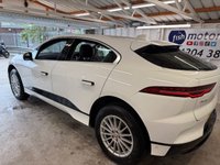 USED 2019 69 JAGUAR I-PACE 400 90kWh S SUV 5dr Electric Auto 4WD (400 ps)+1 FORMER KEEPER+HISTORY+2 KEYS+2 CABLES+MEDIA+NAVIGATION+FULL LEATHER SEATS+PRIVACY+18 INCH ALLOYS 2 KEYS+2 CABLES+1 FORMER KEEPER+FULL LEATHER HEATED SEATS+BLUETOOTH+PARK CONTROL+18" ALLOYS+MEDIA+NAV+CLIMATE+CRUISE+REAR CAM+HPI CLEAR