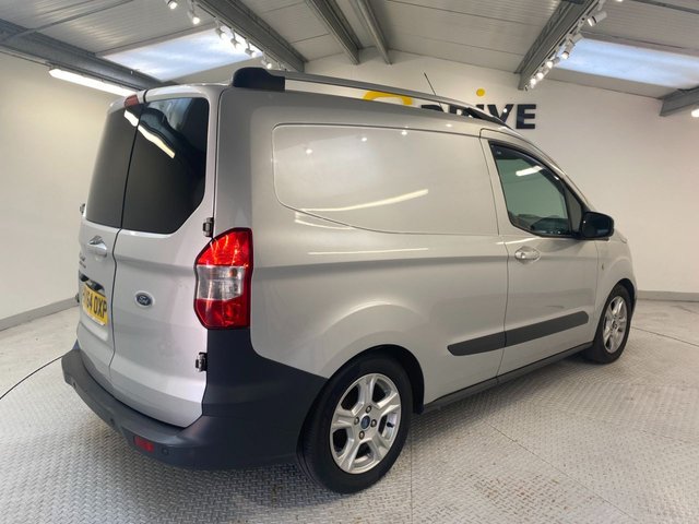 2014 Ford Transit Courier 1.5L Trend 5dr - Photo 6