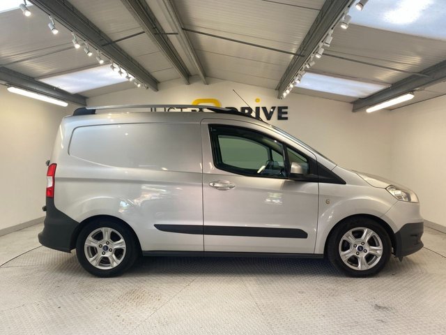 2014 Ford Transit Courier 1.5L Trend 5dr - Photo 7