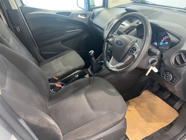 2014 Ford Transit Courier 1.5L Trend 5dr - Photo 11