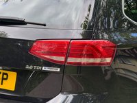 USED 2017 17 VOLKSWAGEN PASSAT 2.0 TDI BlueMotion Tech R-Line Estate 5dr Diesel DSG Euro 6 (s/s) (150 ps) 