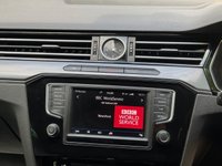 USED 2017 17 VOLKSWAGEN PASSAT 2.0 TDI BlueMotion Tech R-Line Estate 5dr Diesel DSG Euro 6 (s/s) (150 ps) 