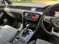 USED 2017 17 VOLKSWAGEN PASSAT 2.0 TDI BlueMotion Tech R-Line Estate 5dr Diesel DSG Euro 6 (s/s) (150 ps) 