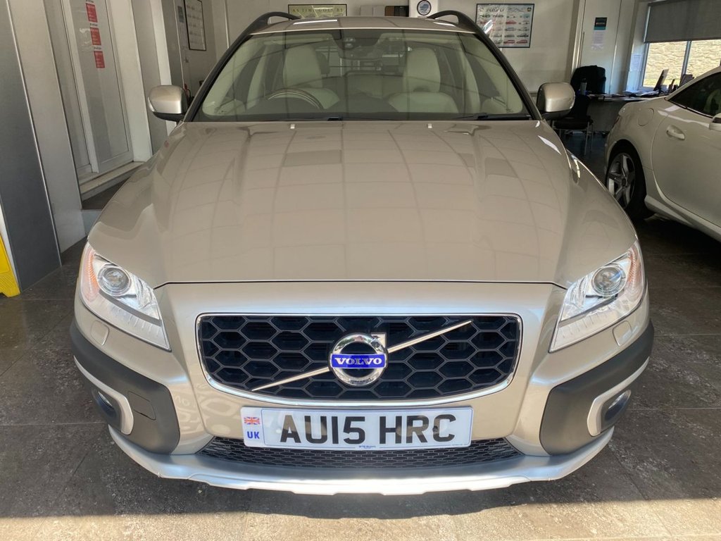 USED 2015 15 VOLVO XC70 2.4 D5 SE Lux Estate 5dr Diesel Geartronic AWD Euro 5 (215 ps) WINTER PACK REVERSE CAMERA DAB NAV