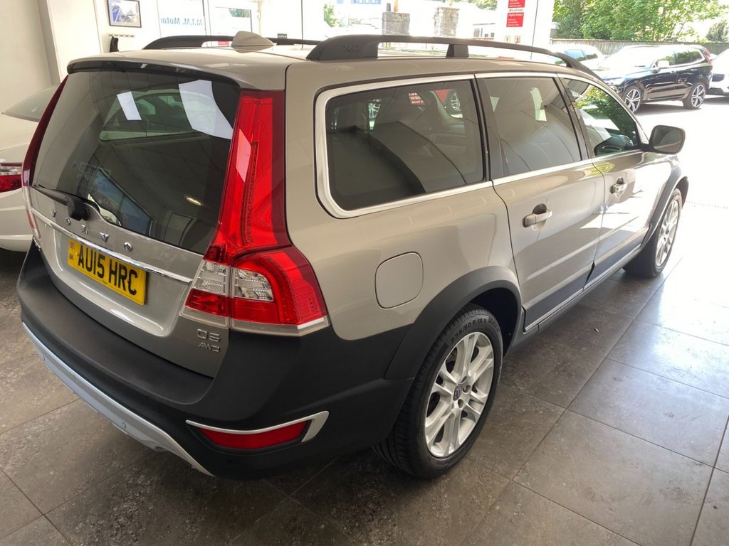 USED 2015 15 VOLVO XC70 2.4 D5 SE Lux Estate 5dr Diesel Geartronic AWD Euro 5 (215 ps) WINTER PACK REVERSE CAMERA DAB NAV