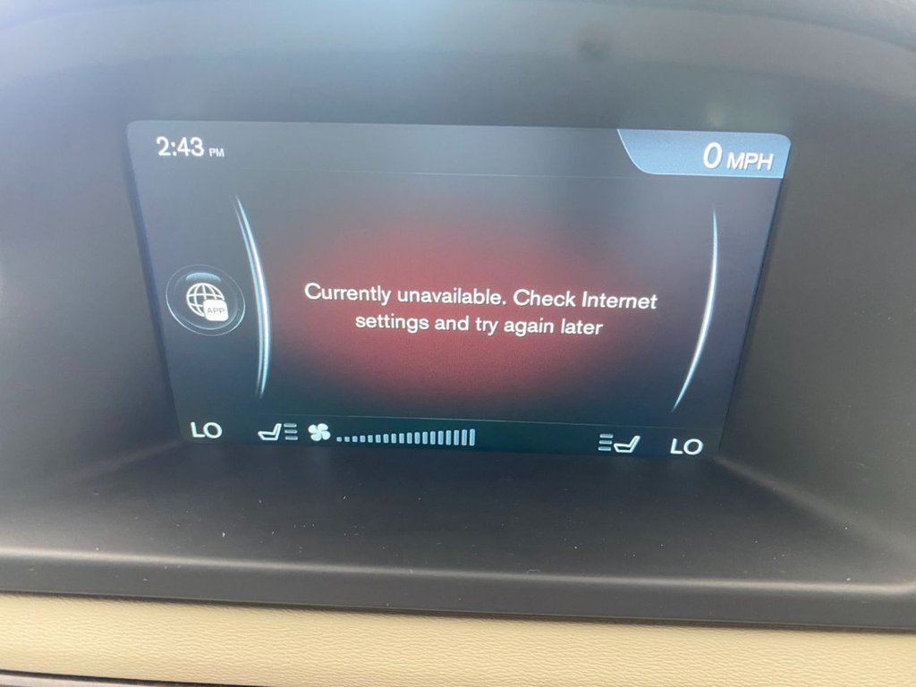 USED 2015 15 VOLVO XC70 2.4 D5 SE Lux Estate 5dr Diesel Geartronic AWD Euro 5 (215 ps) WINTER PACK REVERSE CAMERA DAB NAV