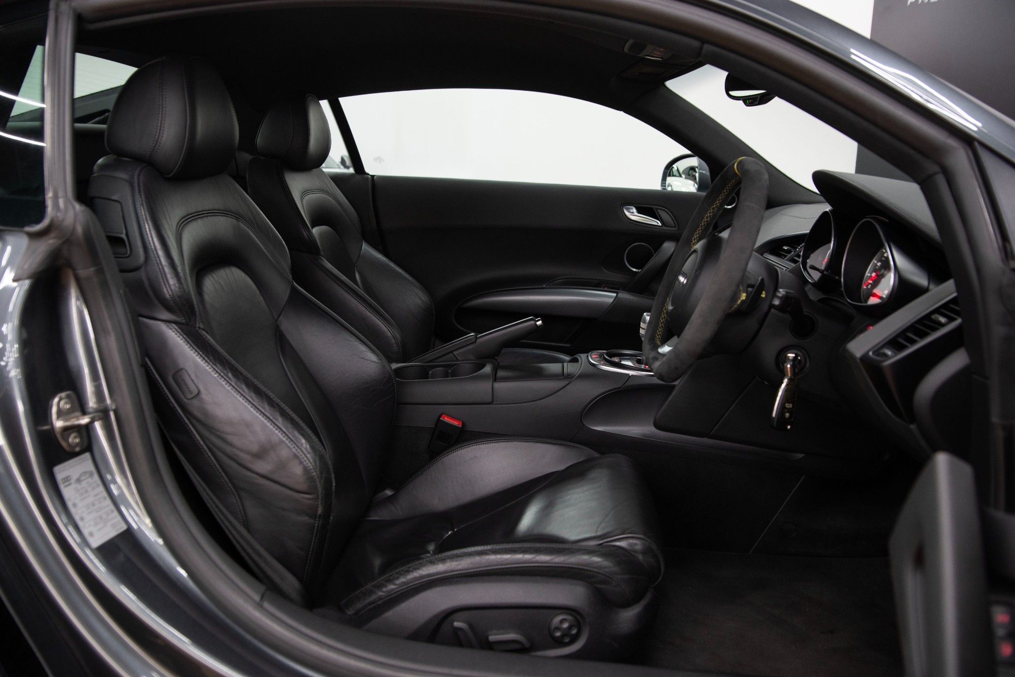 USED 2008 58 AUDI R8 4.2 FSI V8 Coupe 2dr Petrol R Tronic  