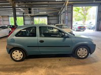 USED 2001 Y VAUXHALL CORSA 1.2i 16v Comfort Hatchback 3dr Petrol Manual (151 g/km, 74 bhp) 