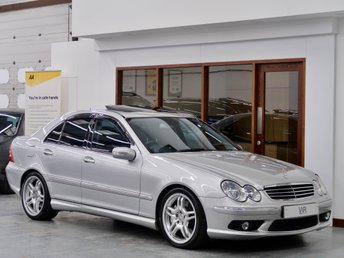 2004 MERCEDES-BENZ C CLASS