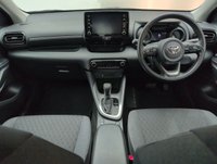 USED 2021 21 Toyota Yaris 1.5 Vvt-H Design Hatchback 5dr Petrol Hybrid E-Cvt Euro 6 (s/S) (116 Ps) - Apple Carplay + Dab Radio -